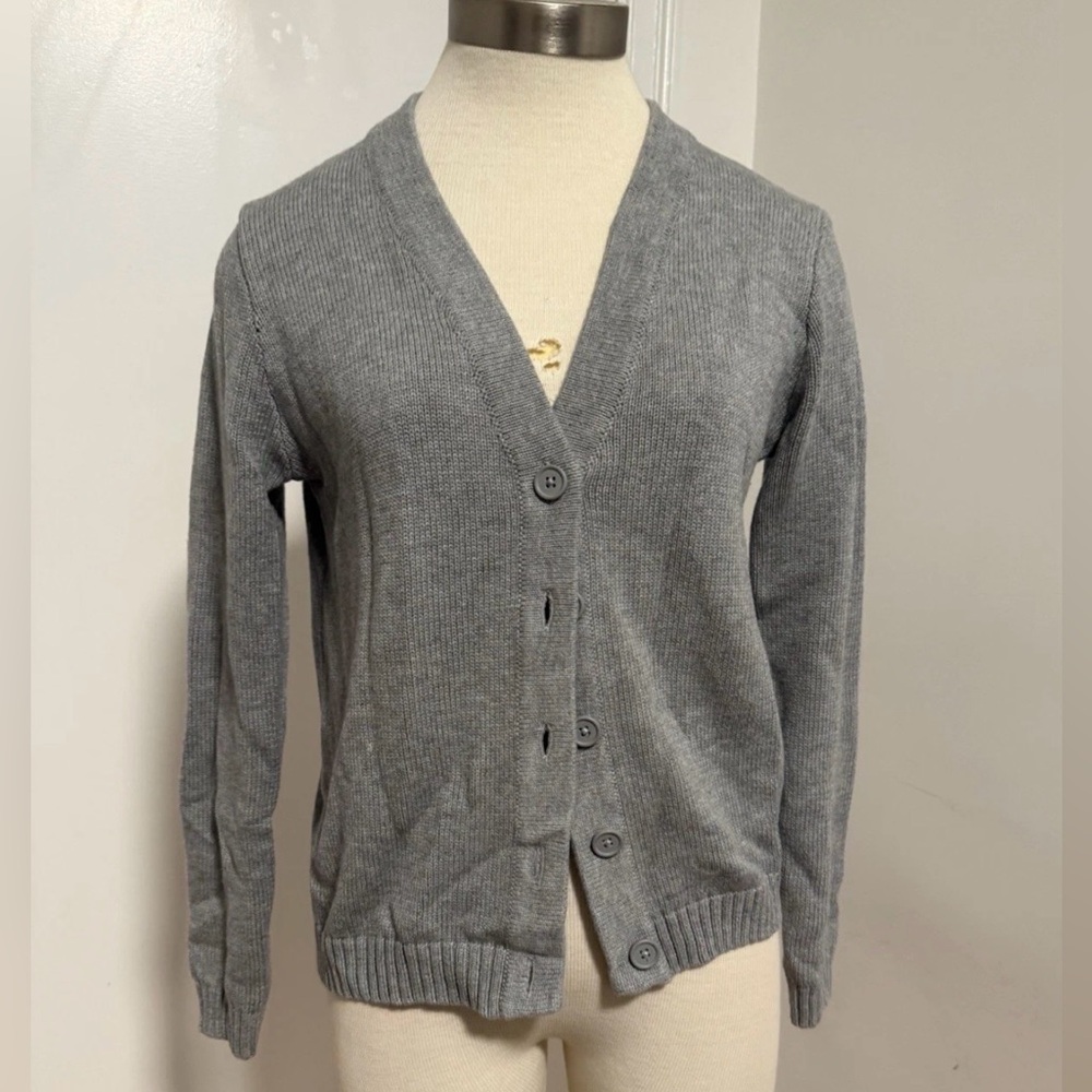Brandy Melville Grey Cardigan
Cotten Sweater OS